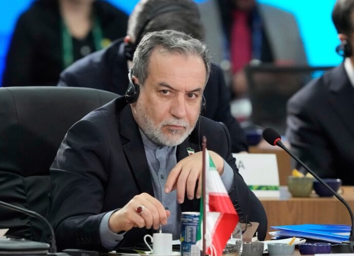 Iran reaffirms right to enrich uranium ahead of key talks in Turkiye | Nuclear Weapons News