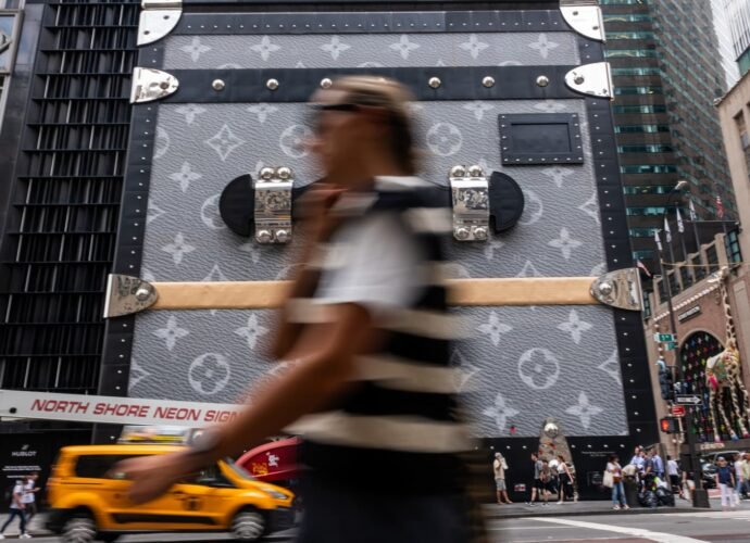 Luxury shopper recovery faces four key headwinds