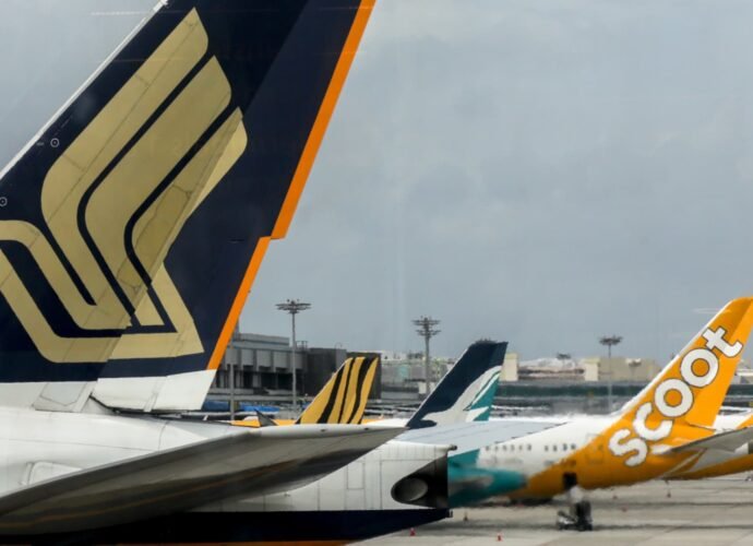 Singapore Airlines stock fall after first quarter profit declines