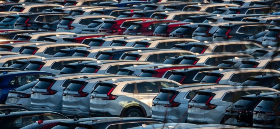 Stocks of Japan automakers soars after U.S. lowers auto tariffs