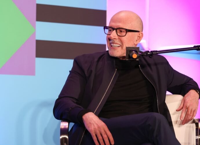The No. 1 worst piece of career advice billionaires give, says bestselling author