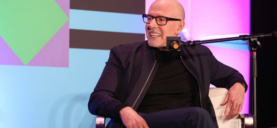 The No. 1 worst piece of career advice billionaires give, says bestselling author