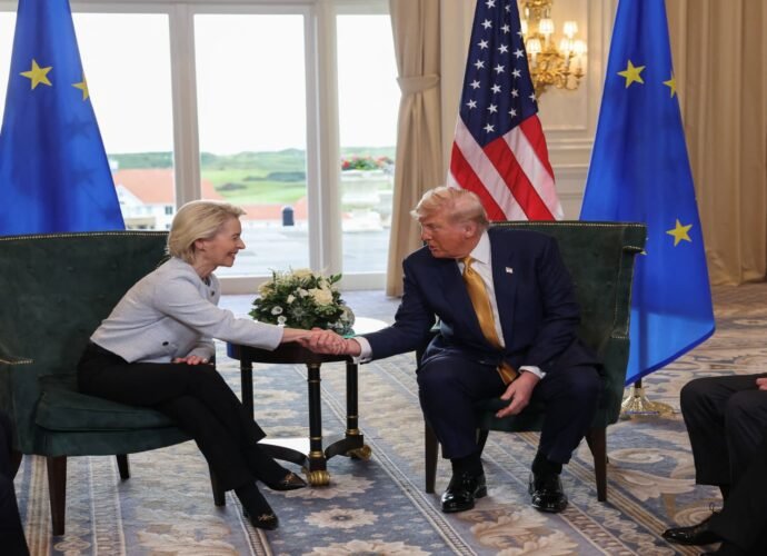 Trump announces EU trade deal with 15% tariffs