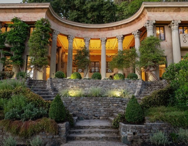 cropped 000 square feet entryway property 87975994