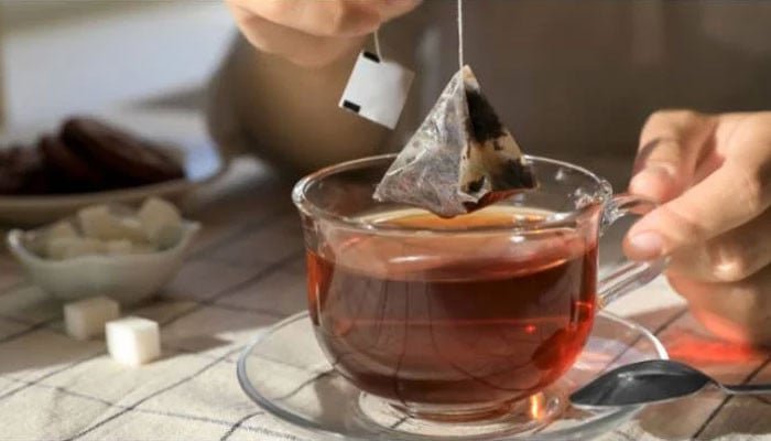 کیا آپ چائے کے ساتھ پلاسٹک بھی پی رہے ہیں؟ ماہرین نے خبردار کر دیا 1 1500030 032211 updates