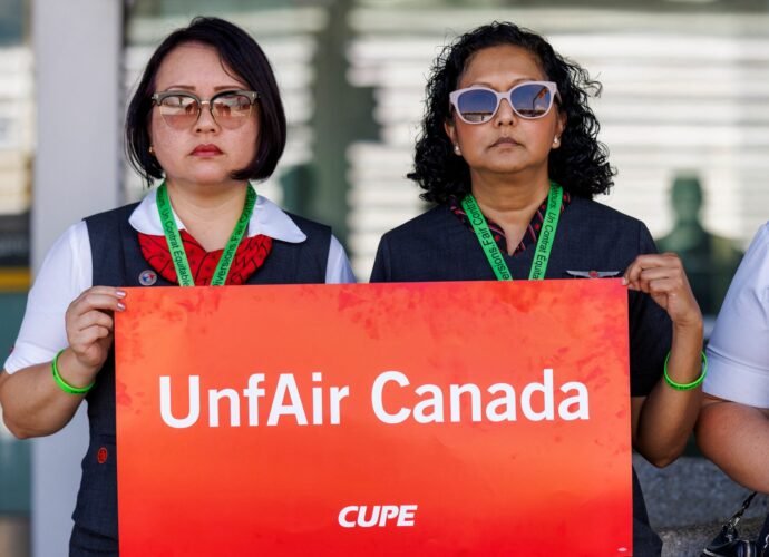 Air Canada plans to cancel 500 flights by Friday as cabin crew strike looms | Labour Rights News