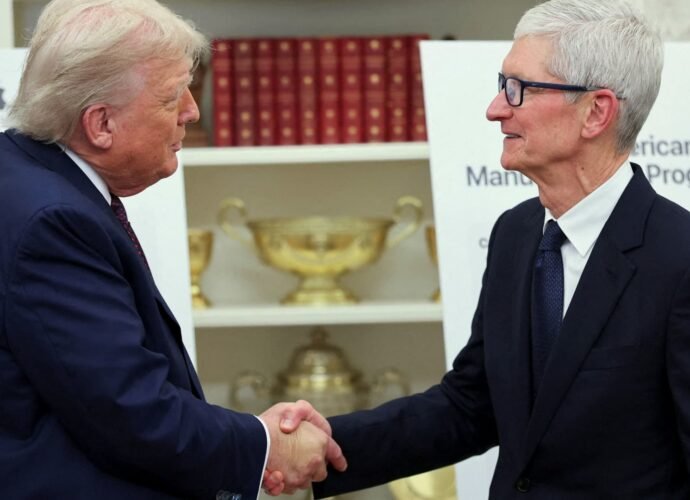 Apple has best week since July 2020 after Tim Cook's White House visit
