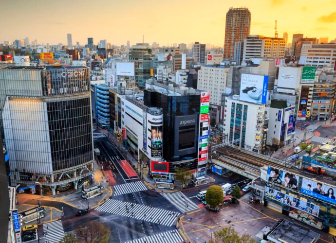 Asia-Pacific markets mostly fall as investors assess Trump's tariff threats