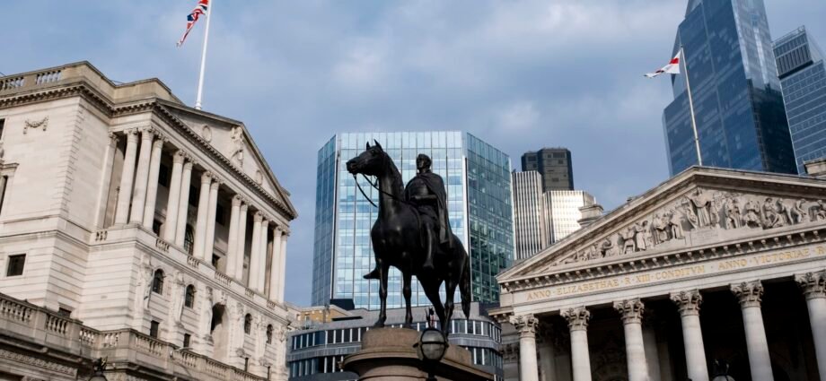 Bank of England cuts interest rates by a quarter point to 4% 1 Bank of England cuts interest rates by a quarter point to 4%