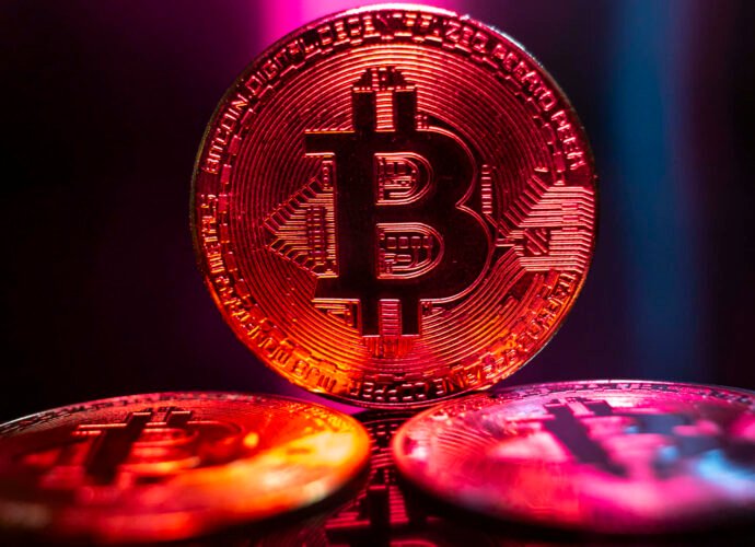 Bitcoin sinks to $115,000 after hitting its newest record, as macro concerns spark liquidation wave