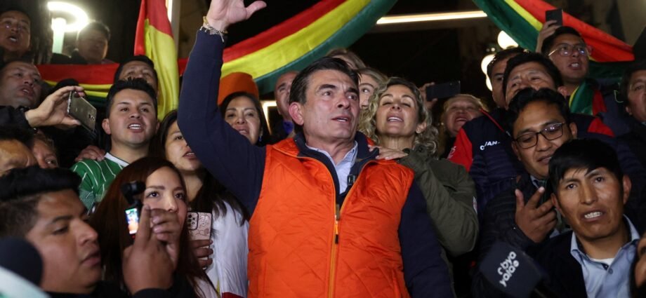 Bolivia to hold presidential run-off between centrist and right-winger | Elections News 1 Bolivia to hold presidential run-off between centrist and right-winger | Elections News