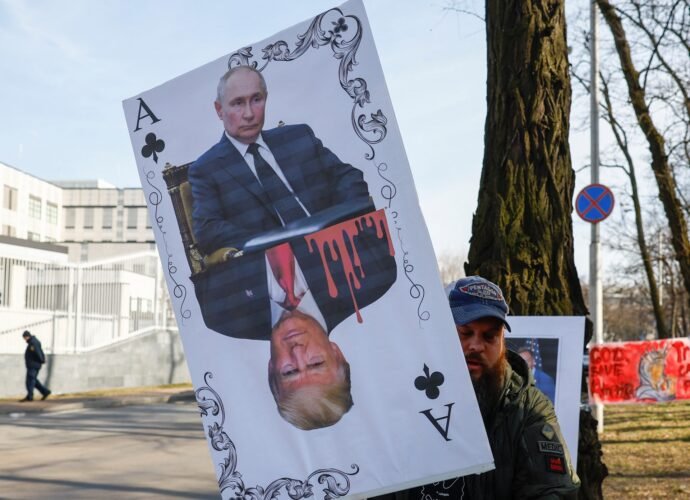 Can Putin sway Trump with economic offers in Alaska? | Donald Trump News