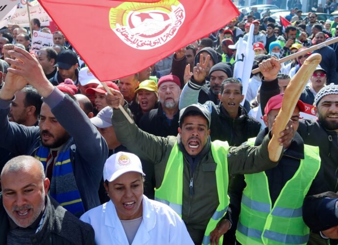 Confrontation between Tunisia’s General Union, President Saied escalates | Politics News