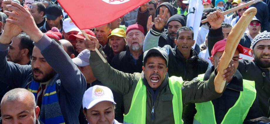 Confrontation between Tunisia’s General Union, President Saied escalates | Politics News