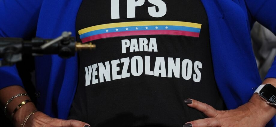 Court blocks Trump effort to end protected status for Venezuelans | Donald Trump News