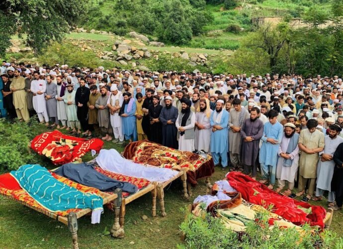 Flash floods wreak havoc in northern Pakistan | Climate Crisis News