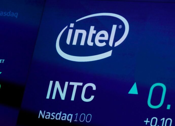 Intel receives $5.7bn as Trump administration buys 10 percent stake | Technology News