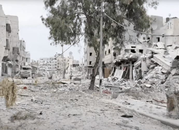 Israel bombs once-bustling Gaza City neighbourhood Zeitoun to rubble | Conflict News