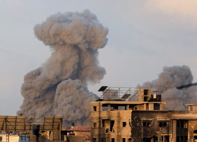 Israeli attacks kill 40 across Gaza as military escalates Gaza City assault | Israel-Palestine conflict News