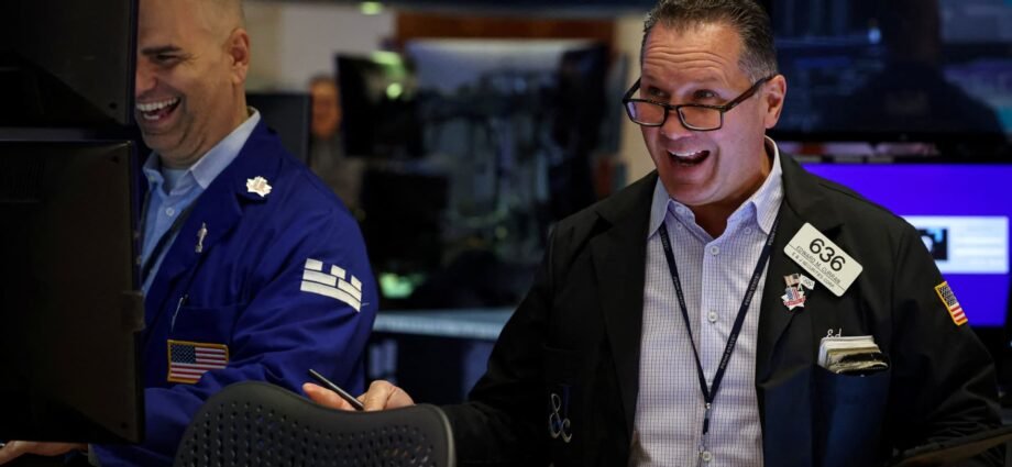 Morgan Stanley says market and economy are telling 'diverging' stories 1 Morgan Stanley says market and economy are telling 'diverging' stories