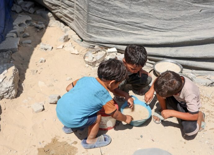One in three Palestinians in Gaza going days without food, UNICEF says | Israel-Palestine conflict News