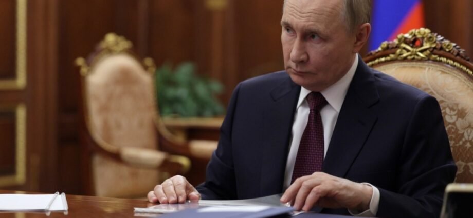 Russia’s Putin denounces financial ‘neo-colonialism’ on eve of China visit | Vladimir Putin News 1 Russia’s Putin denounces financial ‘neo-colonialism’ on eve of China visit | Vladimir Putin News