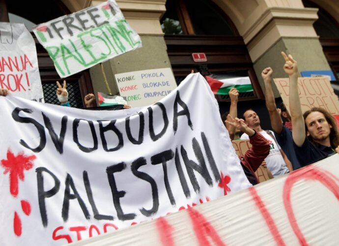 Slovenia becomes first EU country to impose arms embargo on Israel | Israel-Palestine conflict News