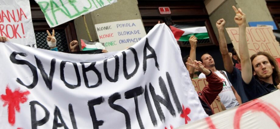 Slovenia becomes first EU country to impose arms embargo on Israel | Israel-Palestine conflict News