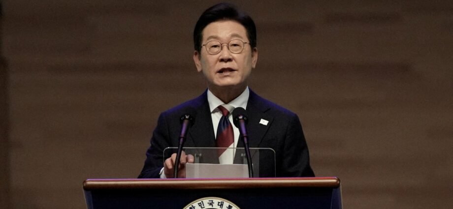 South Korea’s Lee set to meet Trump, with trade and security high on agenda | Donald Trump News 1 South Korea’s Lee set to meet Trump, with trade and security high on agenda | Donald Trump News