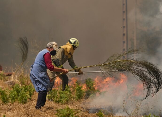 Spain battles major fires even as heatwave eases with lower temperatures | Climate Crisis News