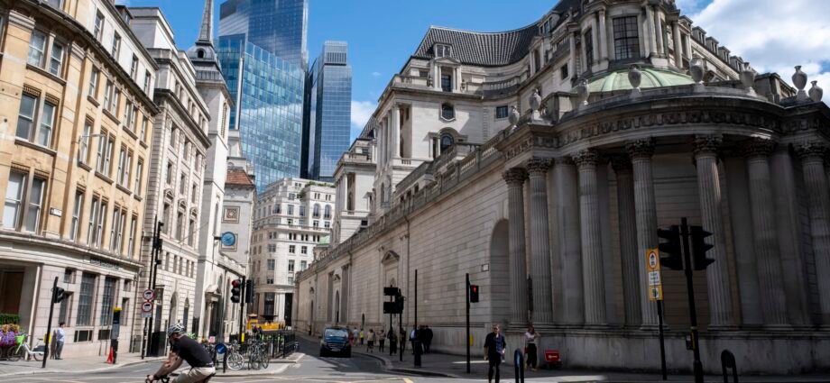 Stoxx 600, FTSE 100, gold tariff, Bank of England