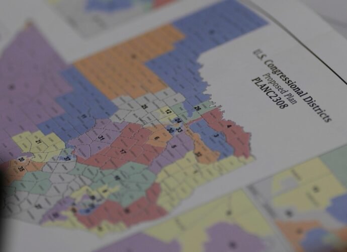 Texas Democrats leave state to block vote on new House map backed by Trump | Donald Trump News