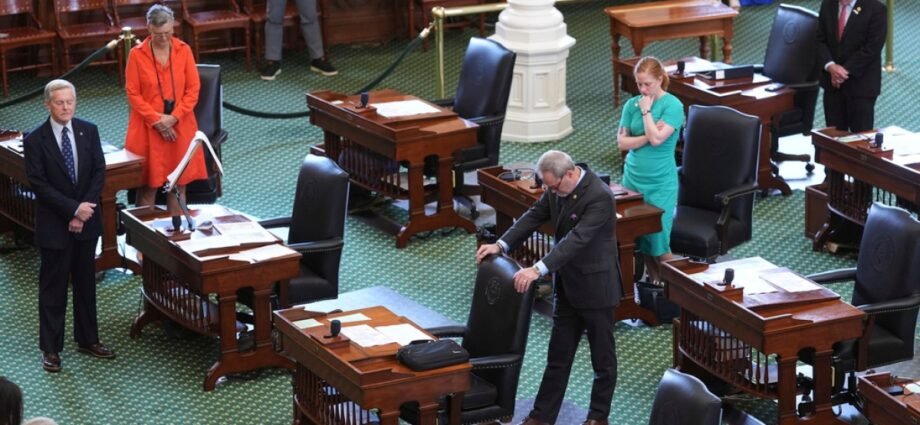 Texas Senate approves redrawn congressional map favouring Republicans | News