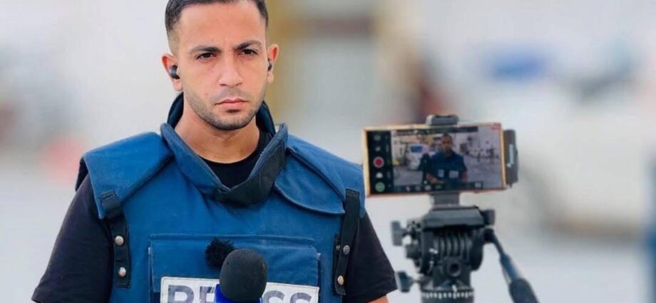 Tributes, condemnation pour in for slain Al Jazeera journalists in Gaza | Israel-Palestine conflict News 1 Tributes, condemnation pour in for slain Al Jazeera journalists in Gaza | Israel-Palestine conflict News