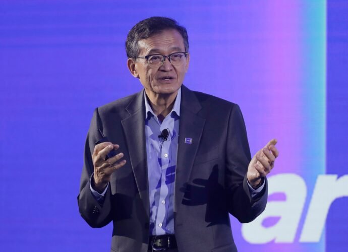 Trump expected to meet with Intel CEO after calling for his ouster | Business and Economy News