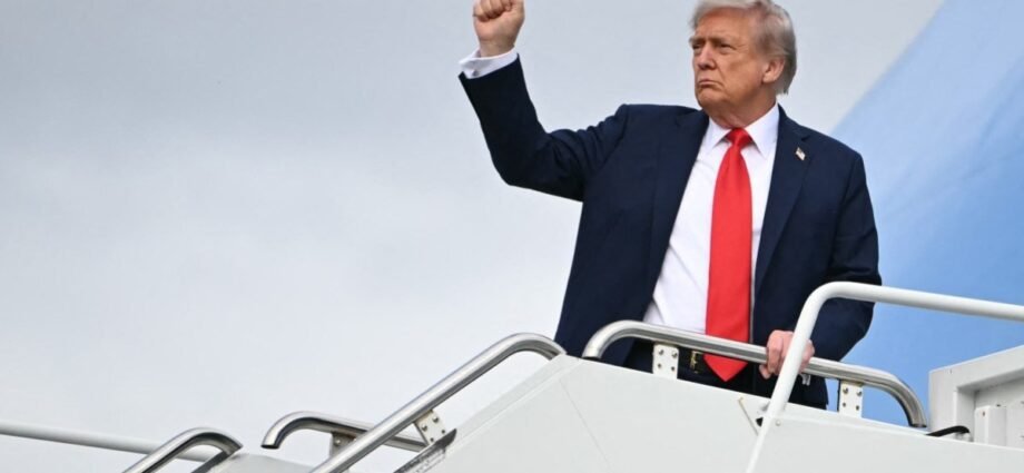 Trump says Ukraine’s Zelenskyy could end war ‘almost immediately’ | Russia-Ukraine war News 1 Trump says Ukraine’s Zelenskyy could end war ‘almost immediately’ | Russia-Ukraine war News