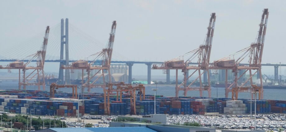 Trump to raise steel and aluminium tariffs on hundreds of goods | Trade War News 1 Trump to raise steel and aluminium tariffs on hundreds of goods | Trade War News