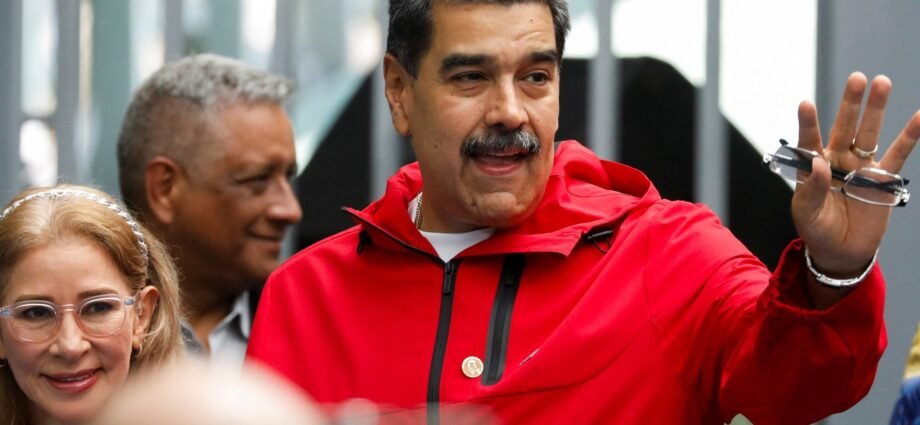 US doubles reward for arrest of Venezuela’s President Maduro to $50m | Crime News 1 US doubles reward for arrest of Venezuela’s President Maduro to $50m | Crime News