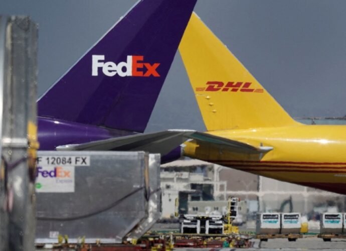 US ends tariff exemption for delivery packages valued at $800 or less | International Trade News