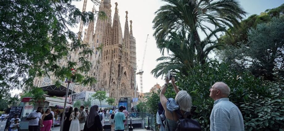 Why Spain's economy is doing so well 1 Why Spain's economy is doing so well