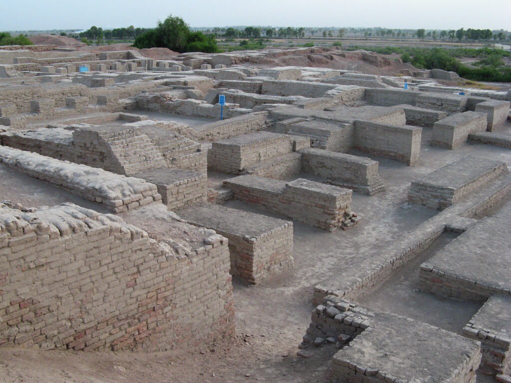 Mohenjo-Daro: The Lost City of the Indus Valley 2 Mohenjo