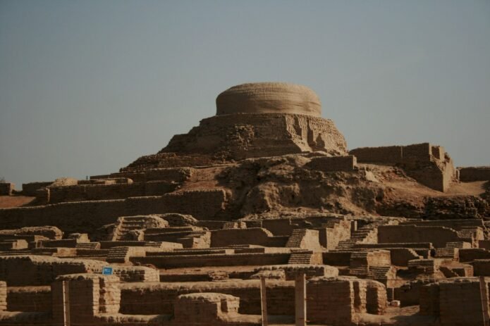 Mohenjo-Daro: The Lost City of the Indus Valley 8 Mohenjo