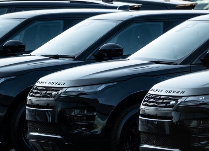 Britain pledges $2 billion loan guarantee for Jaguar Land Rover