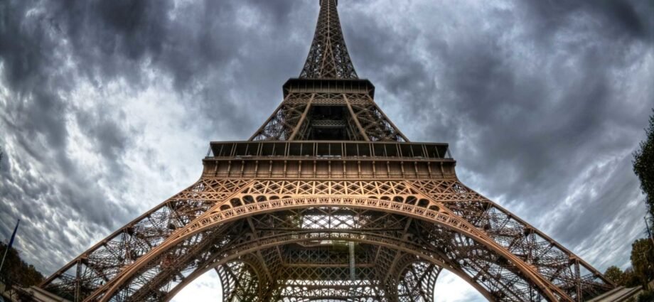 French PM Bayrou faces the axe as lawmakers prepare for confidence vote 1 French PM Bayrou faces the axe as lawmakers prepare for confidence vote