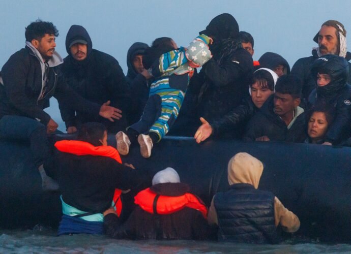 How effective is UK’s one-in-one-out migrant deal with France so far? | Human Rights News