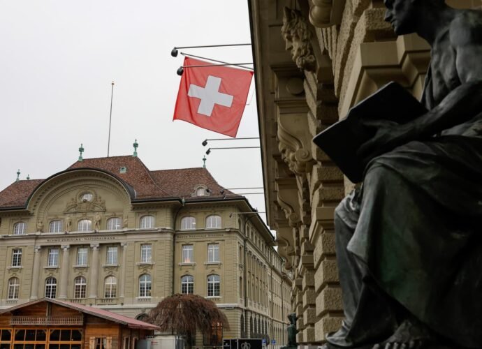 Swiss central bank revises economic growth amid U.S. tariffs challenge