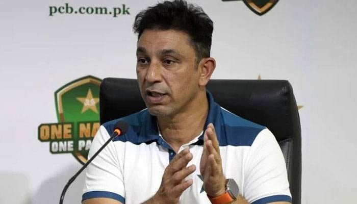 پتہ نہیں کیوں آصف آفریدی پر تنقید ہو رہی ہے، عمر ایک نمبر ہے: اظہر محمود 1 1517874 014507 updates