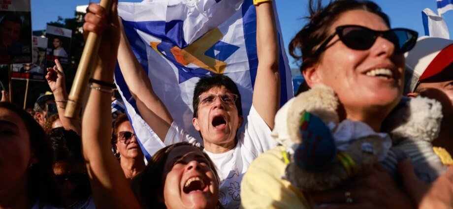 Hamas and Israel begin prisoner exchange before Gaza summit | Israel-Palestine conflict News 1 Hamas and Israel begin prisoner exchange before Gaza summit | Israel-Palestine conflict News