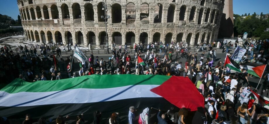 Hundreds of thousands turn out at pro-Palestine marches across Europe | Israel-Palestine conflict News
