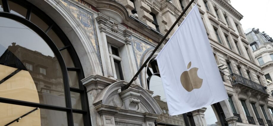 UK gov’t demand to access Apple users’ data raises civil liberties issues | Technology News